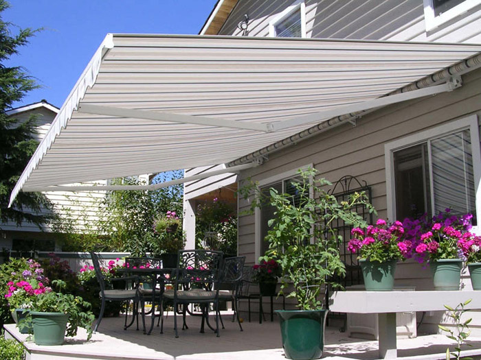 Outdoor Living with Retractable Awnings